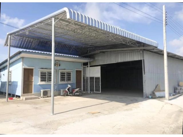 ให้เช่าโกดังพร้อมที่พักอาศัย ลำลูกกาคลอง 3  ทำเลดี เหมาะทำโฮมออฟฟิศ ใกล้ตลาดนานาเจริญ