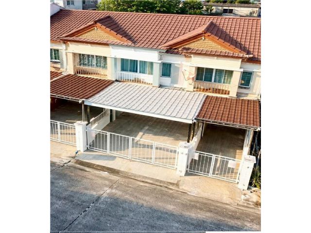 ตลาดไอยรา 2.8 กม. ม.กรุงเทพ 2 กม. 2 นอน 2 น้ำ ตลาดไท 2.5 กม.