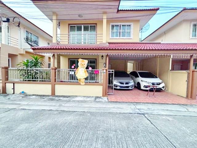 เมกาบางนา 3 กม. ตลาดบางแก้ว 900 ม. บ้านเดี่ยว 2 ชั้นให้เช่า 3นอน