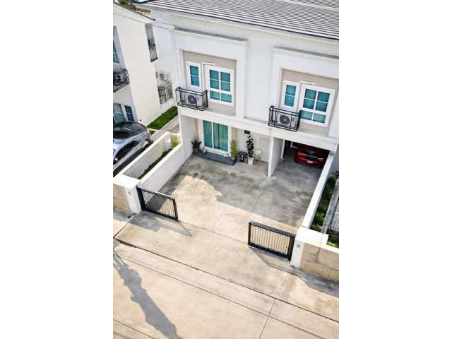 ม.ธรรมศาสตร์ ทาวน์โฮมหลังมุม 3 นอน ลาดสวาย.ฟิวเจอร์พาร์ค รังสิต