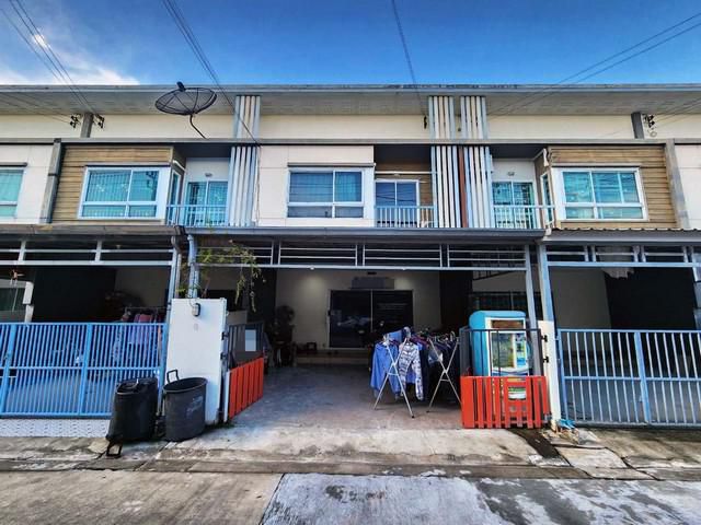 ขายทาวน์เฮ้าส์  หมู่บ้านวิลเลคไลท์ รัตนาธิเบศร์ ถนนบางใหญ่-บางคูล