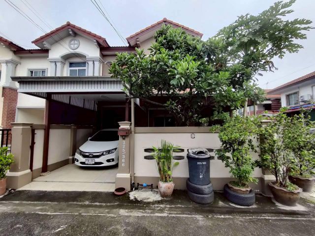 ขายทาวน์เฮ้าส์ 2ชั้น 3นอน 2นํ้า 27.9 ตร.ว.