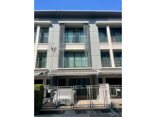 ขายทาวน์โฮม 3 ชั้น บ้านกลางเมือง–รัตนาธิเบศร์ พร้อมเข้าอยู่ ราคาดีสุดในโครงการ ทำเลดี ใกล้ MRT แยกนนทบุรี เพียง 1 กม.
