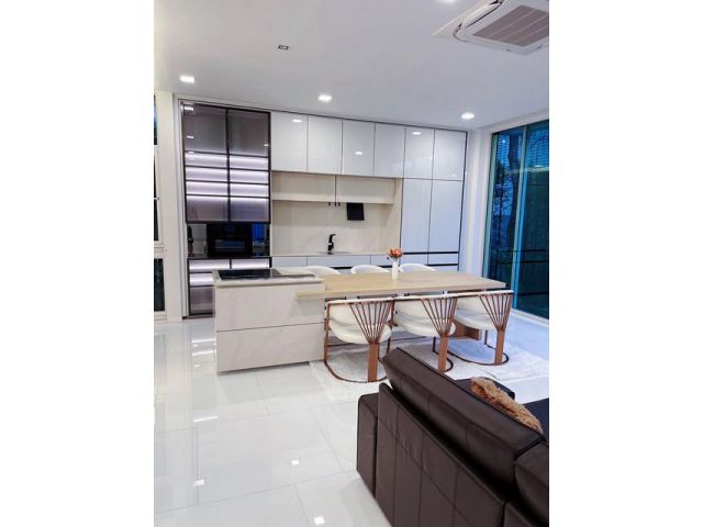 P1977 ให้เช่า ขาย บ้านเดี่ยว 2 ชั้น โครงการ วีเว่ เอกมัย-รามอินทร