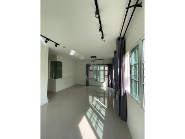 P1975 ขาย ให้เช่า บ้านแฝด 2 ชั้น โกลเด้น นีโอ ลาดพร้าว เกษตรนวมิน