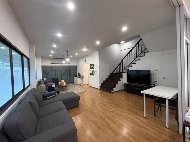 ให้เช่าโฮมออฟฟิส 3 ชั้นขนาดใหญ่ 5 นอน ทาวน์อินทาวน์ ใกล้เล่ียบด่ว