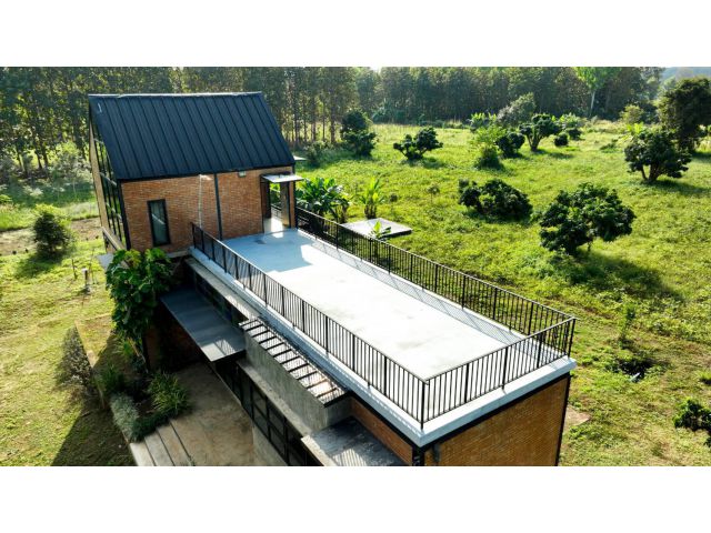 ขายที่ดินพร้อมบ้านพักตากอากาศ อ.แม่แตง ต.อินทขิล จ.เชียงใหม่ เนื้อที่ 5 ไร่ 2 งาน 33.2 ตรว.