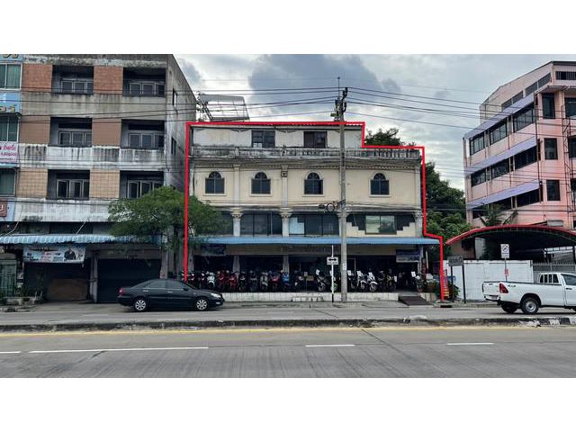 ขายบ้านเดี่ยวติดถนนพิบูลสงคราม 3 ชั้นครึ่ง
