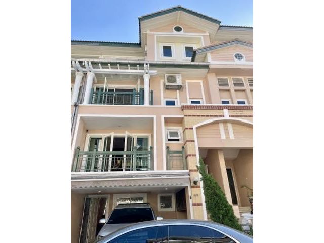 ปล่อยเช่า/Rent ทาวน์โฮม คริสตัล วิลล์ เลียบด่วนเอกมัย-รามอินทรา