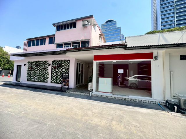 ให้เช่าพื้นที่ร้านค้า ทองหล่อ13 เข้าซอยเพียง 100 เมตร ทำเลดี เหมาะทำธุรกิจ (N.1985)