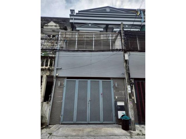 ทาวน์เฮ้าส์ 3 ชั้น  ซอยประชาอุทิศ 91 แขวงทุ่งครุ เขตราษฎร์บูรณะ ก