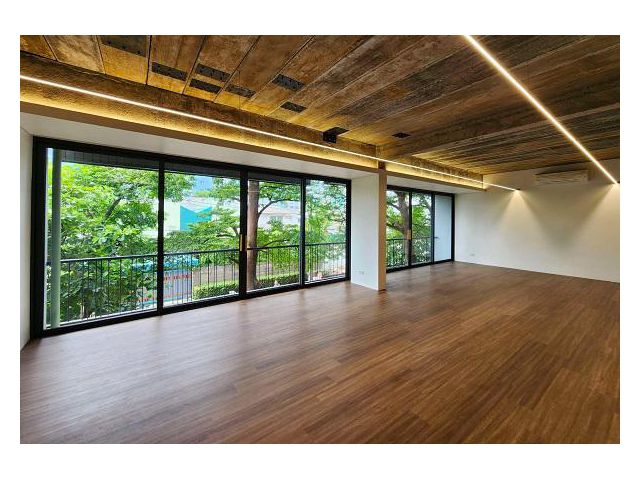 ให้เช่าโฮมออฟฟิศ รัชดา-ลาดพร้าวขนาด600 ตรมจดทะเบียนบริษัทได้ 4ที่จอดรถไฟฟ้า 3 เฟสรองมีระบบ รับจุดชาร์จไฟ EV ใกล้ MRT ลาด