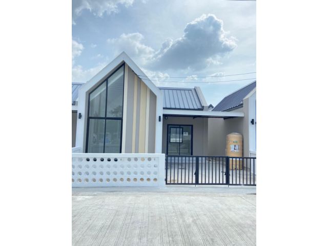 บ้านเช่าสไตล์โมเดิร์น หนองตำลึง พานทอง ชลบุรี