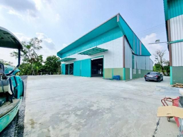 สุวินทวงศ์18-20 ร่มเกล้า3 800 ตร.ม MRT มีนบุรี ให้เช่าโกดัง 1 น้