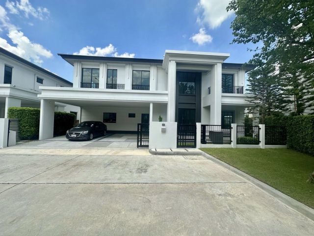 บ้านเดี่ยวสองชั้น โครงการเศรษฐสิริบางนา-สุวรรณภูมิ ทำเลดีติดถนนใหญ่