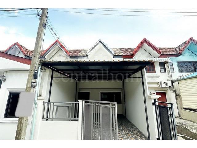 ขายด่วน ทาวน์เฮ้าส์ ธนาลักษณ์ 2 รีโนเวทใหม่ พร้อมอยู่