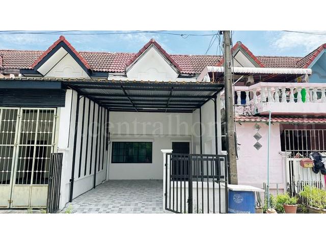 ขายด่วน ทาวน์เฮ้าส์ ธนาลักษณ์ 2 รังสิต รีโนเวทใหม่ พร้อมอยู่