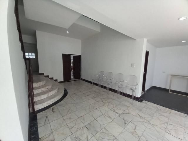 P1982 ให้เช่าทาวน์โฮม 4 ชั้น หมู่บ้าน ลีโอคลาสสิค เพลส Leo Classi