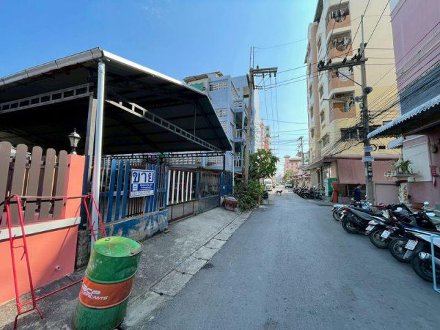 ที่ดินเปล่า 52 ตารางวา ถมแล้ว มีหลังคา พร้อมปล่อยเช่า ตำบลเชียงรากน้อย อำเภอบางปะอิน จังหวัดพระนครศรีอยุธยา