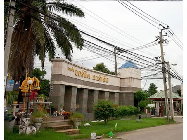 ขายที่ดิน 216 ตรว. ในหมู่บ้านเอกชัยออร์คิดการ์เด้น อยู่บางบอน3 ซอย1 เข้าซอย100เมตรอยู่ซ้ายมือ ก็เจอหน้าหมู่บ้าน