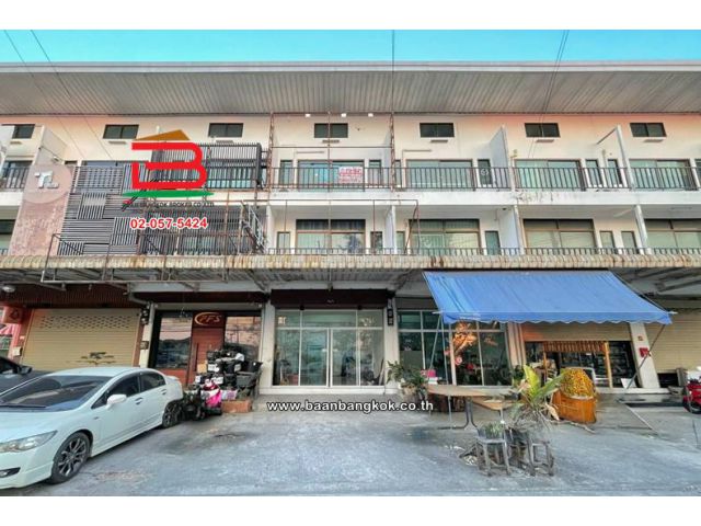 อาคารพาณิชย์ เนื้อที่ 19.5 ตร.ว. ในตลาดคลองสี่เมืองใหม่ ถนนรังสิต-นครนายก ตำบลคลองสี่ อำเภอคลองหลวง ปทุมธานี