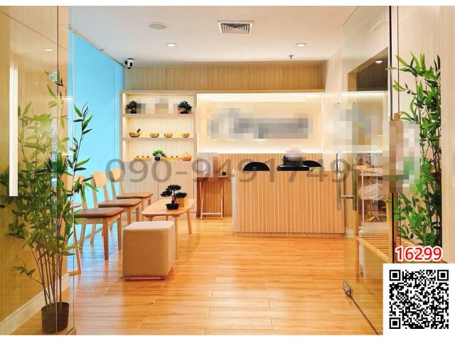 ขาย ร้านนวดสปา (ขายเฉพาะอุปกรณ์และของตกแต่งภายในช็อปเท่านั้น) ร้านนวดตั้งอยู่ในโรงแรม Hilton Garden Inn Bangkok Silom