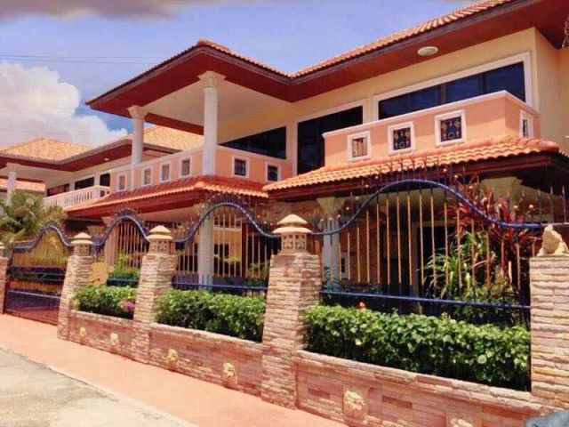 H1031 ขายบ้านเดี่ยว 2 ชั้น ฝั่งทะเลจอมเทียน ห่างหาด 700 เมตร 4 นอน 3 น้ำ