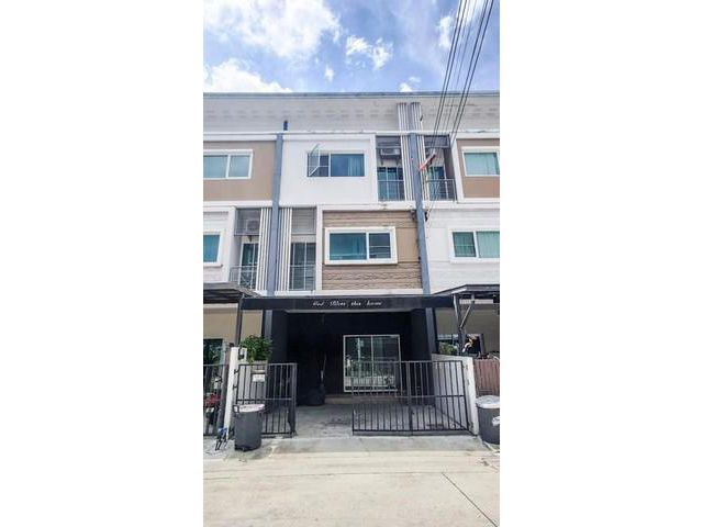 ให้เช่าทาวน์โฮม3ชั้น หมู่บ้าน วิลเลตซิตี้  พัฒนาการ 38