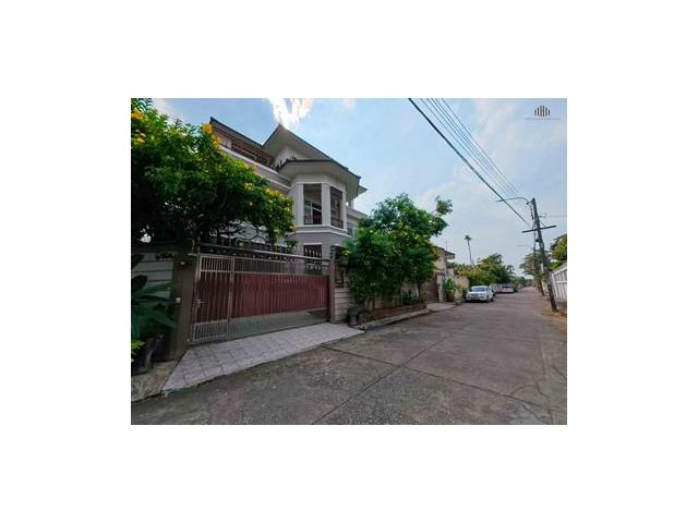 ขายถูกบ้านเดี่ยวขนาด 94 ตร.ว.ใช้สอย 300 ตร.ม.