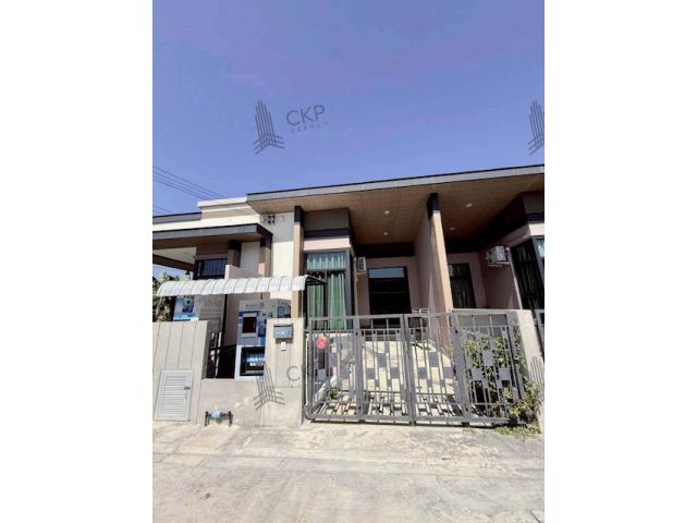 ขายด่วน ทาวน์เฮาส์ แสนมณี 16 พานทอง ต่อเติมแล้ว พร้อมเข้าอยู่