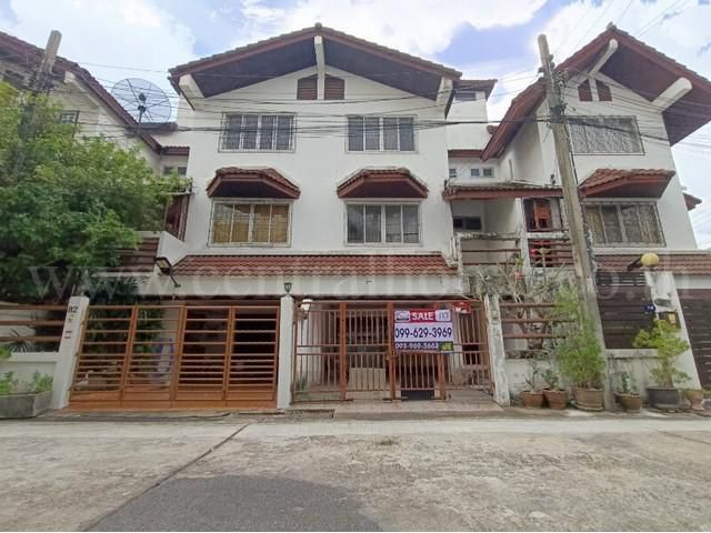 ทาวน์โฮม 3 ชั้น ซอย ติวานนท์ 40 ใกล้ MRT สนามบินน้ำ