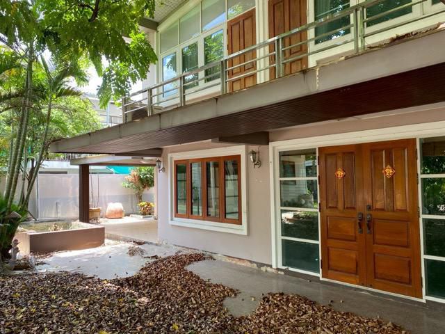 ให้เช่าบ้านเดี่ยว 2 ชั้น 160 ตร.วา ซอยลาดพร้าว 48 เข้าออกได้ทั้งลาดพร้าว สุทธิสาร ใกล้ BTS ภาวนา เหมาะอยู่อาศัย