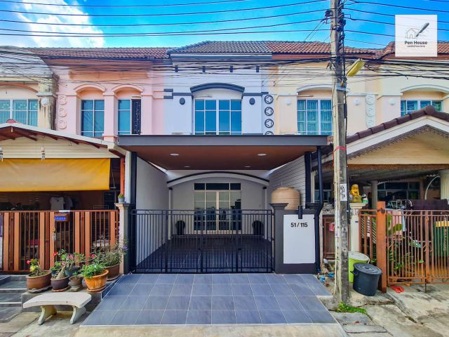 ขาย ทาวน์เฮ้าส์2ชั้น ต้นหทัยราษฎร์ 3ห้องนอน มบ.รุ่งกิจแกรนด์วิสต้า ถ.หทัยราษฎร์ ใกล้สิ่งอำนวยความสะดวกครบครัน พร้อมอยู่