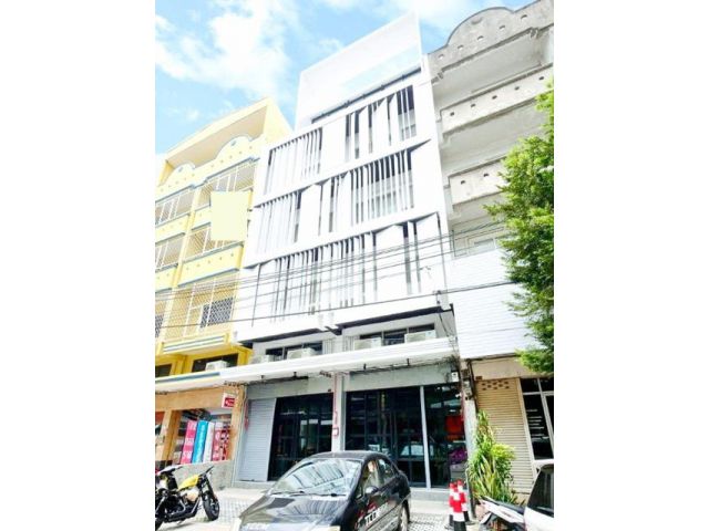 2คูหา อาคาร โชว์รูม ให้เช่า 5.5ชั้น พร้อมทำธุรกิจ MRTไทรม้า 250ม.