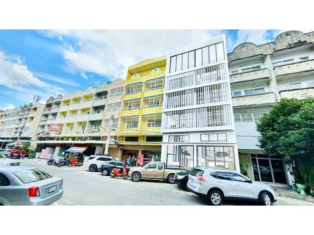 พร้อมทำธุรกิจ MRTไทรม้า 250ม. 2คูหา อาคารโชว์รูม ให้เช่า 5.5ชั้น