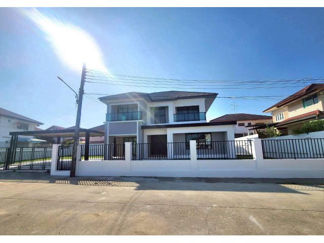 ขายบ้านมือสองตกแต่งใหม่ คุณภาพแบรนด์ LH โครงการ ชลลดา บางบัวทอง(Chonlada Bangbuathong) เนื้อที่ 76 ตร.ว.