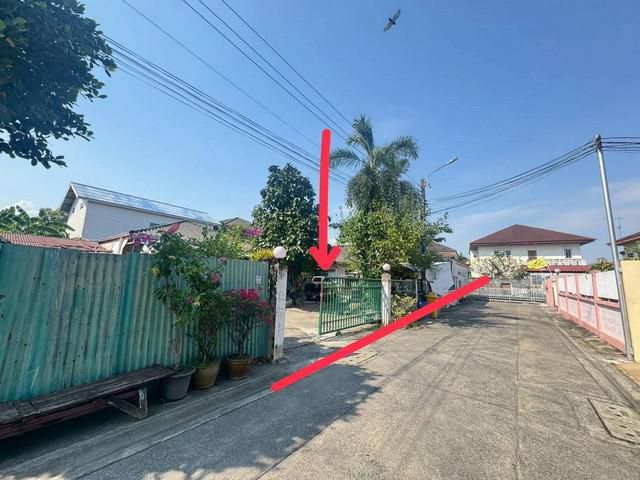 ขายถูกมาก ที่ดินพร้อมบ้านชั้นเดียว เนื้อที่ 129 ตรว.ใกล้สถานี BTS  ลาดพร้าว 71