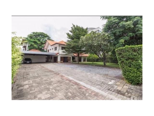 ให้เช่าบ้านเดี่ยว2ชั้นพหลโยธินใกล้เมเจอร์ รัชโยธินใกล้  BTS เสนานิคมพื้นที่ 200ตรวใช้สอย 280 ตรม3ห้องนอน6ห้องน้ำ 4  แอร์