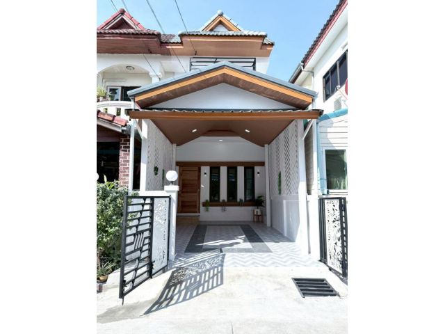 ขาย ทาวน์เฮ้าส์ มารวย คลองสามประเวศ ลาดกระบัง รีโนเวทใหม่พร้อมอยู่
