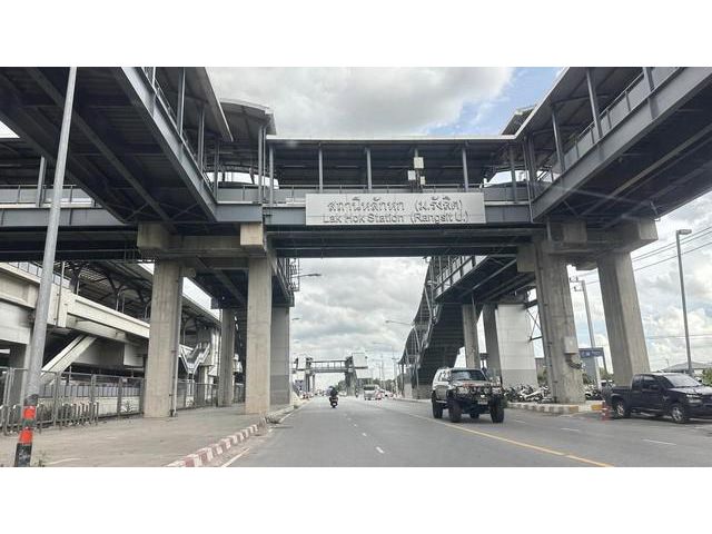 ขายที่ดินรังสิต ใกล้สถานีรถไฟฟ้า หลักหก เนื้อทั้งหมด 2 ไร่