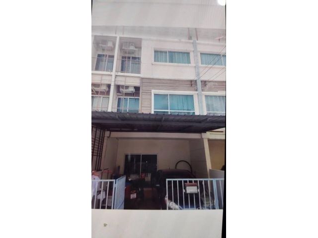ให้เช่าทาวน์โฮม 3 ชั้น หมู่บ้าน villet city พัฒนาการ38  จดทะเบียน
