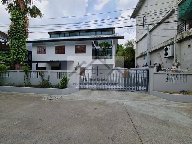 ให้เช่าบ้านเดี่ยว2ชั้น200ตร.ม.ย่านโชคชัย4ลาดพร้าวใกล้MRTโชคชัย4