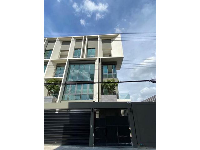 ให้เช่าโฮมออฟฟิศ4 ชั้น  มิสต์ อ่อนนุช-ศรีนครินทร์ พร้อมลิฟท์โดยสา