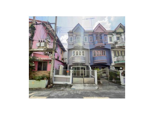 ทาวน์โฮม 3 ชั้น พงษ์ศิริชัย 2 อ้อมน้อย (รีโนเวท)