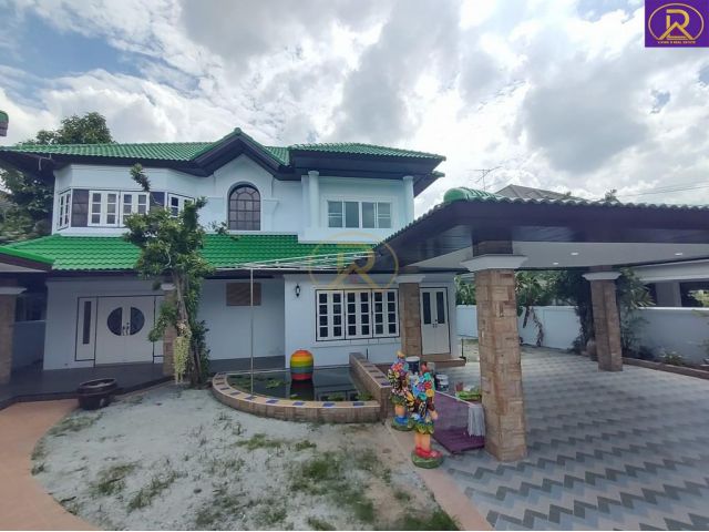 ขายบ้านเดี่ยว2ชั้นใจกลางเมืองชลบุรี หมู่บ้านเวิลด์วิลล่า เมืองชล