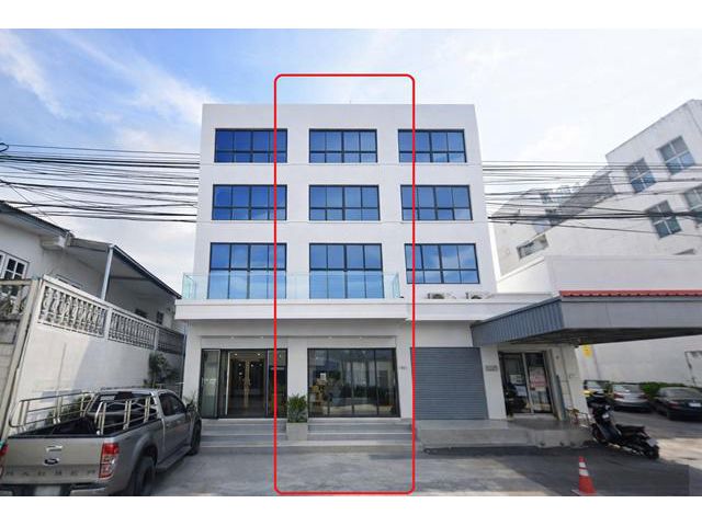 อาคาร 3.5ชั้น ให้เช่า 2นอนเดอะมอลล์ บางกะปิ 8 ถนนลาดพร้าว 117-12