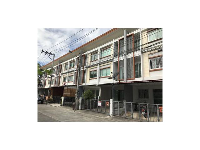 ทาวน์โฮม 3 ชั้น โครงการแกรนด์ดิตี้ สุวรรณภูมิ เขตลาดกระบัง 18.1