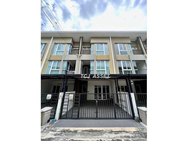 ทาวน์โฮม 3 ชั้น – ม.เบล็สทาวน์ ศรีนครินทร์–หนามแดง