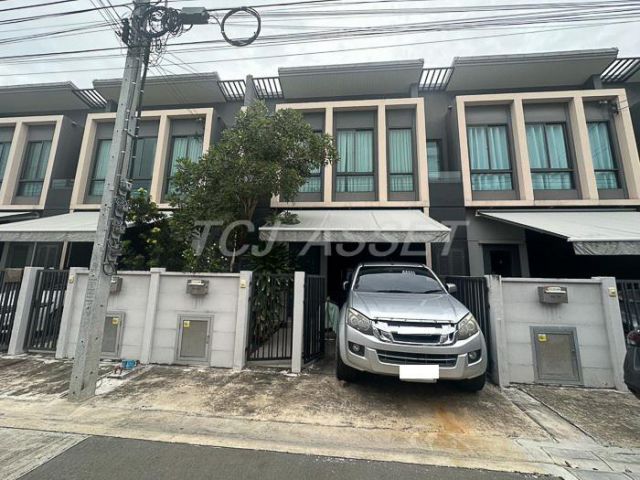 ขายทาวน์เฮาส์ 2 ชั้น ม.พลีโน่ สุขุมวิท-บางนา  ซ.บางนา-ตราด 66 (ราชวินิตบางแก้ว), ต.บางแก้ว, บางนา กม.7, จ.สมุทรปราการ