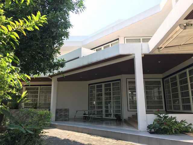 ให้เช่า บ้านเดี่ยว สุขุมวิท 71 ซอยปรีดีพนมยงค์ 14 ที่ดิน 340 ต.ร.